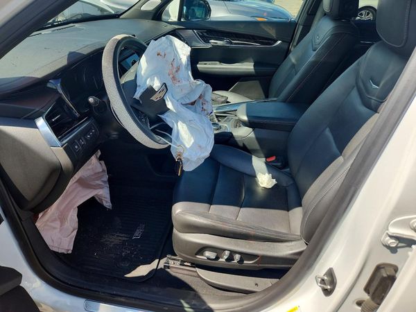 2021 CADILLAC XT6 Premium Luxury