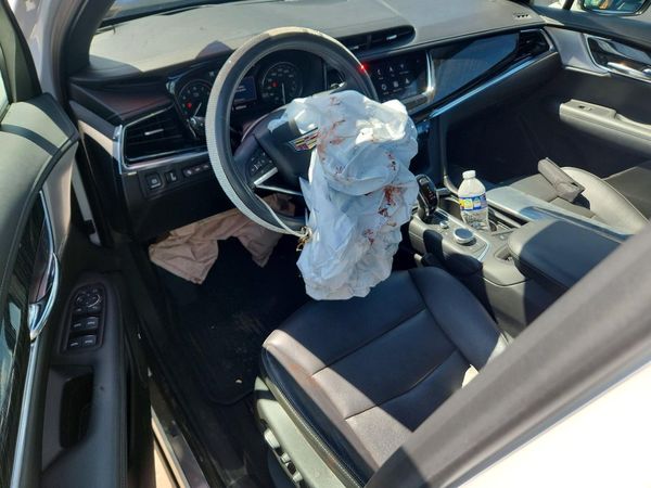 2021 CADILLAC XT6 Premium Luxury