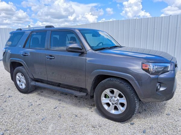 2023 TOYOTA 4RUNNER SR5