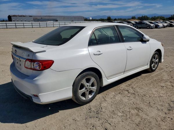 2013 TOYOTA COROLLA
