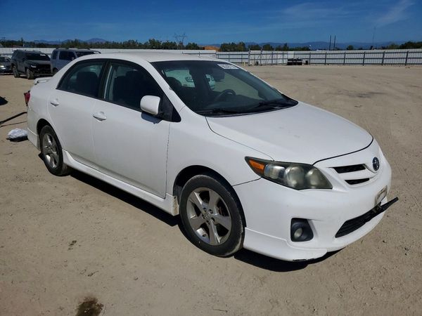 2013 TOYOTA COROLLA