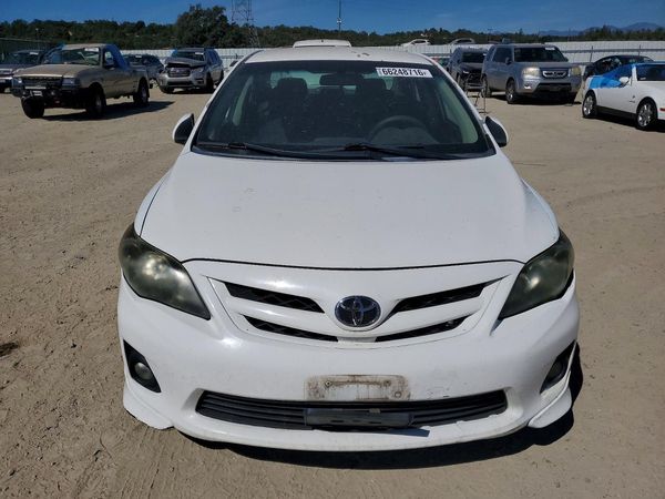 2013 TOYOTA COROLLA