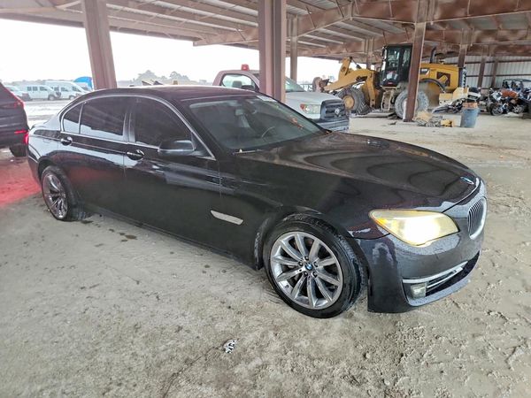 2015 BMW 740