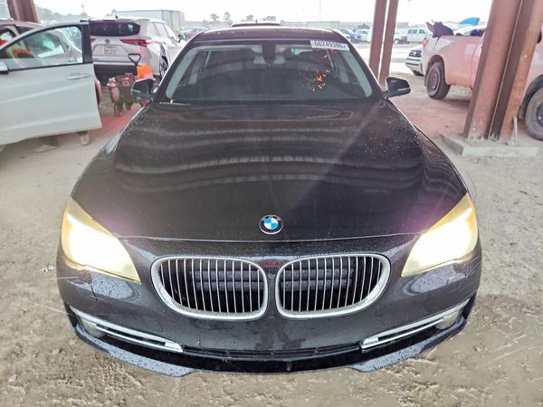 2015 BMW 740