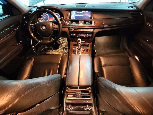 2015 BMW 740