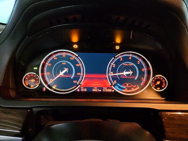 2015 BMW 740