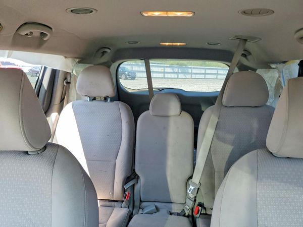 2016 KIA SEDONA LX - Middle-low