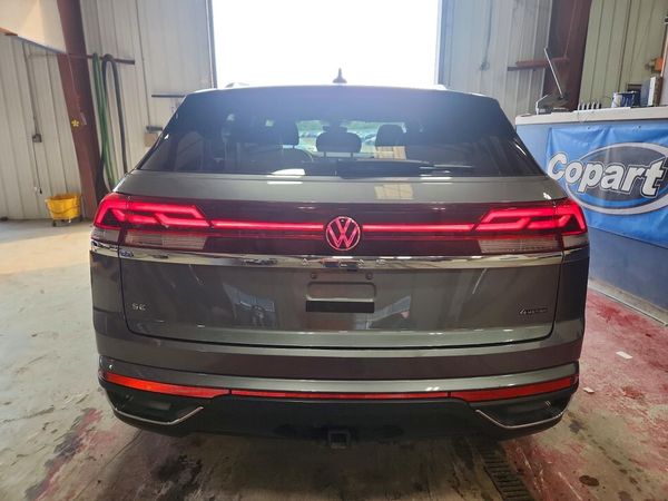 2025 VOLKSWAGEN ATLAS CROSS SPORT 4Motion SE