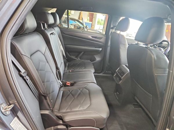 2025 VOLKSWAGEN ATLAS CROSS SPORT 4Motion SE