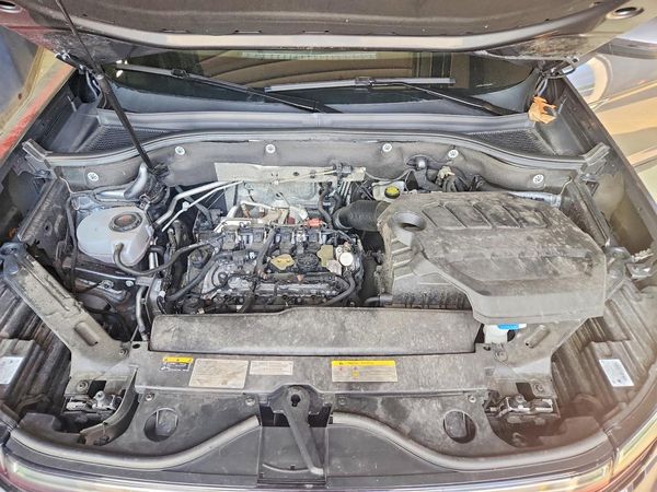 2025 VOLKSWAGEN ATLAS CROSS SPORT 4Motion SE