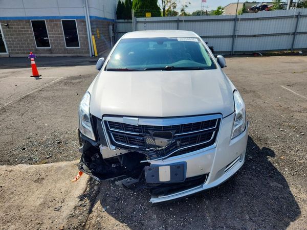 2017 CADILLAC XTS