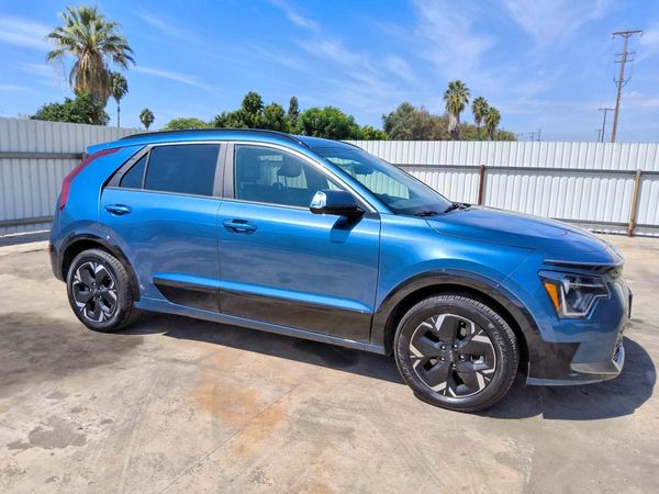 2024 KIA NIRO Wind