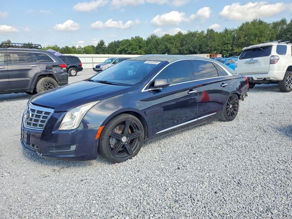 2014 CADILLAC XTS Livery — Front 3/4
