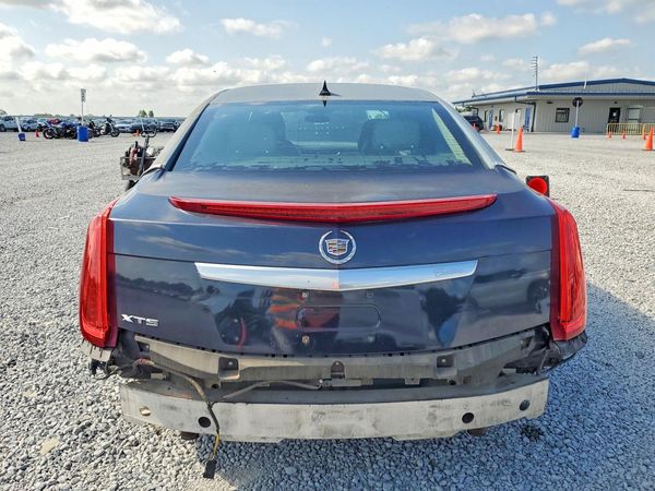 2014 CADILLAC XTS Livery — DIRR