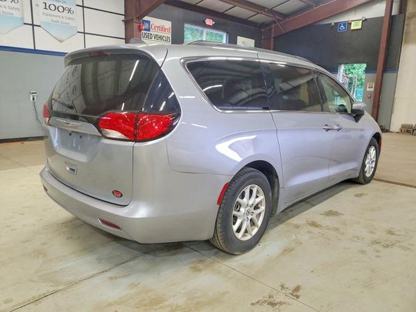 2021 CHRYSLER VOYAGER LXI