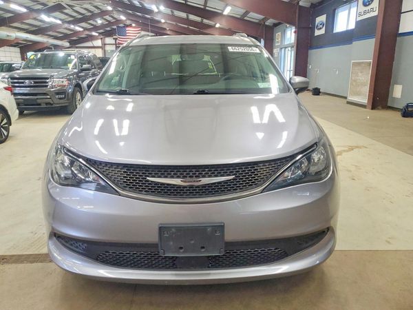2021 CHRYSLER VOYAGER LXI