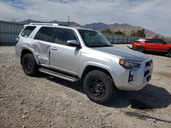 2017 TOYOTA 4RUNNER