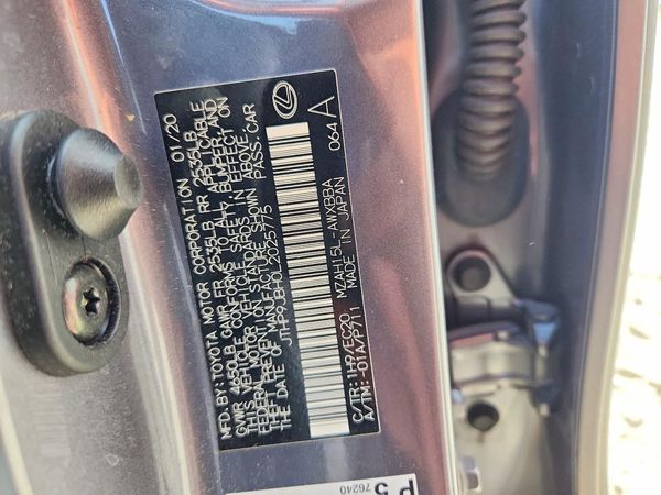 2020 LEXUS UX 250h Premium