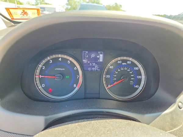 2016 HYUNDAI ACCENT