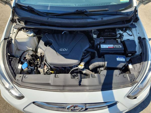 2016 HYUNDAI ACCENT