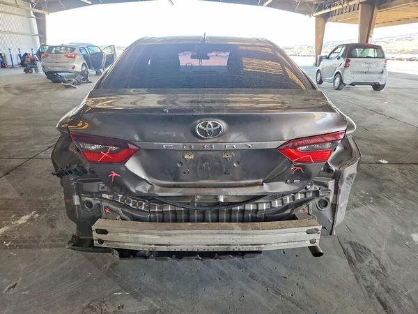 2022 TOYOTA CAMRY LE — DIRR
