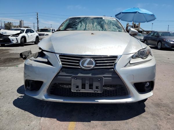 2016 LEXUS IS 300