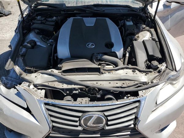2016 LEXUS IS 300