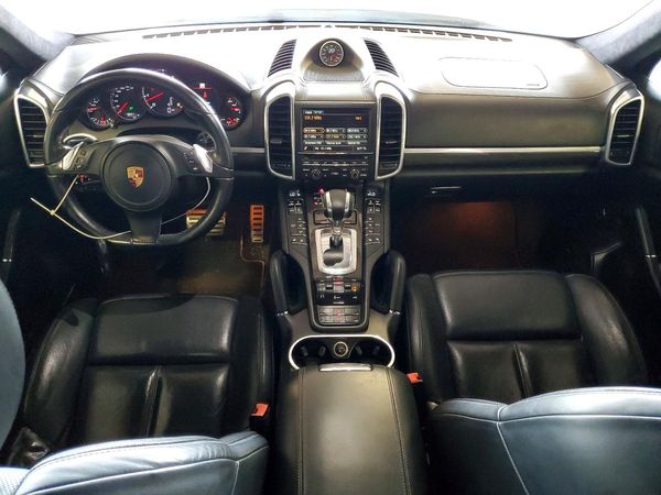 2013 PORSCHE CAYENNE
