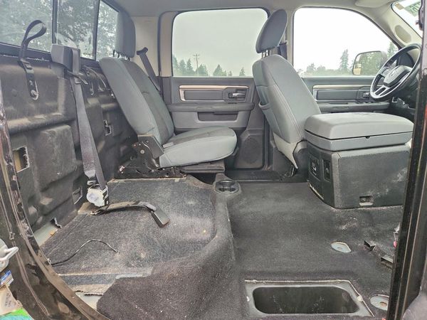 2018 RAM 2500 SLT CREW CAB 4X4