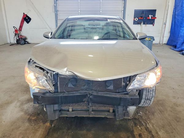 2013 TOYOTA CAMRY