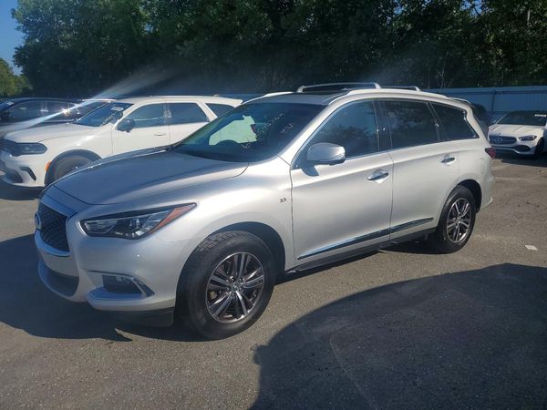 2017 INFINITI QX60 — Front 3/4