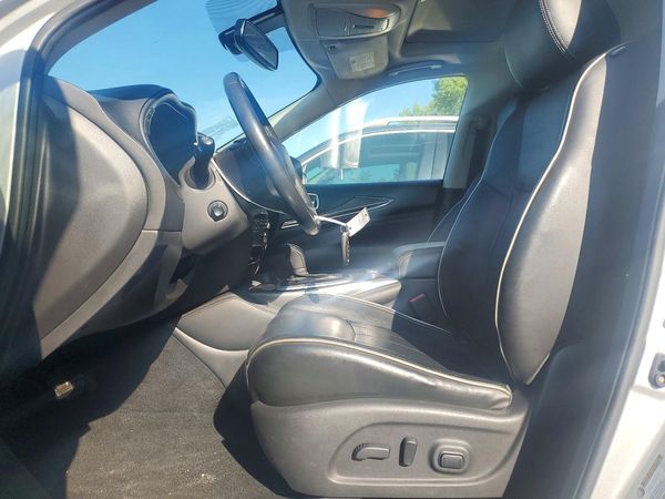 2017 INFINITI QX60 — DENT