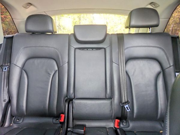 2012 AUDI Q5 Prestige — SUVN