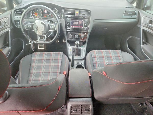 2019 VOLKSWAGEN GTI