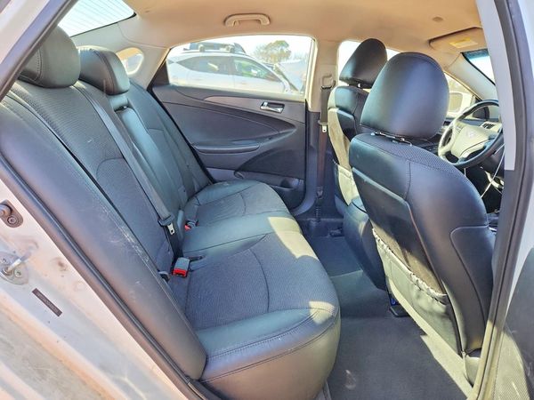 2013 HYUNDAI SONATA