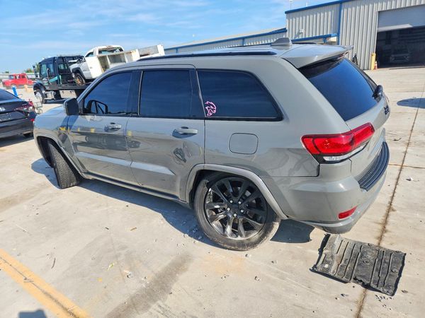 2020 JEEP GRAND CHEROKEE Laredo