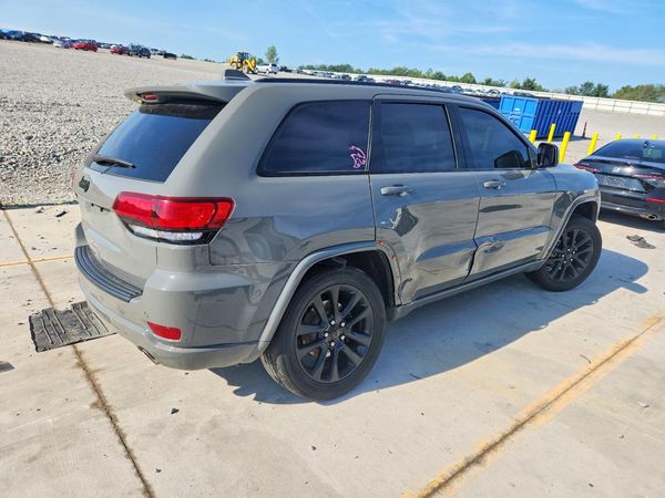 2020 JEEP GRAND CHEROKEE Laredo