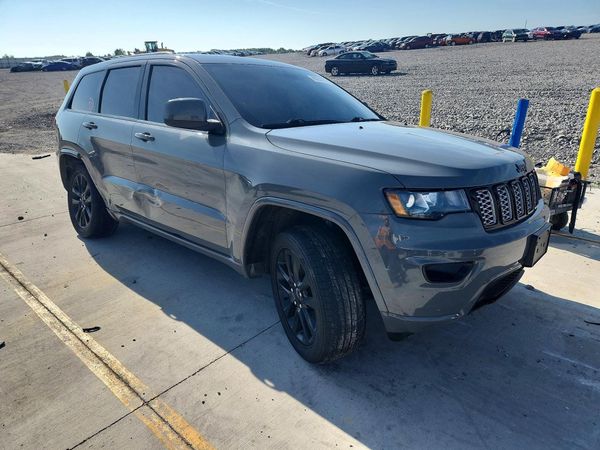 2020 JEEP GRAND CHEROKEE Laredo