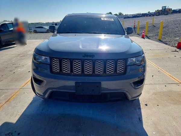 2020 JEEP GRAND CHEROKEE Laredo