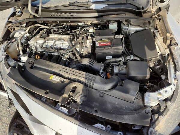 2022 TOYOTA COROLLA LE, w/Premium pkg2 — Engine bay