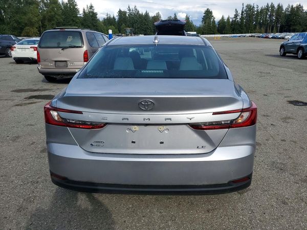 2025 TOYOTA CAMRY