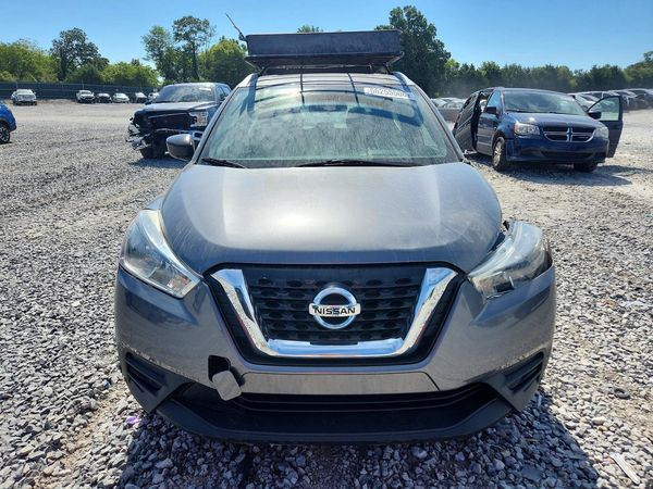 2018 NISSAN KICKS