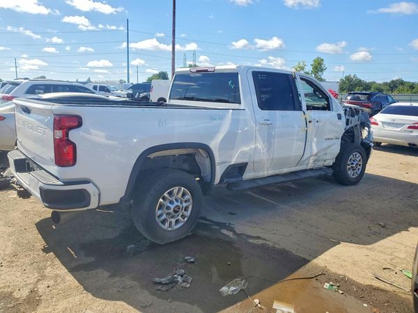 2020 CHEVROLET SILVERADO LT