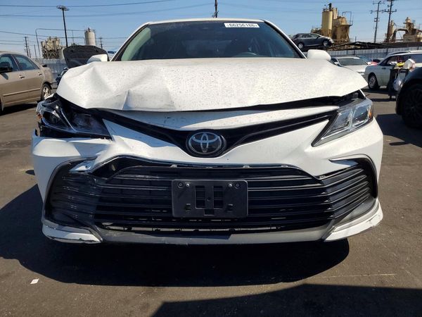 2022 TOYOTA CAMRY