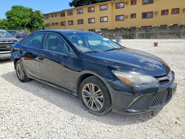 2016 TOYOTA CAMRY