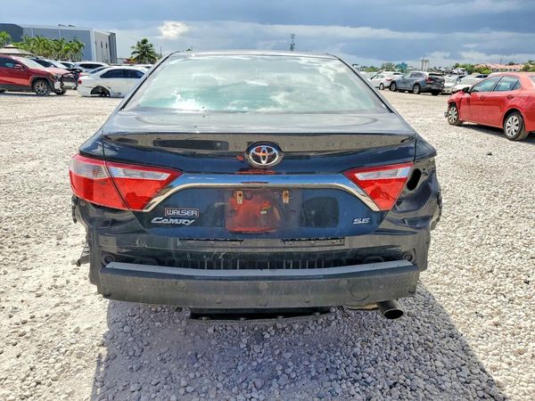 2016 TOYOTA CAMRY