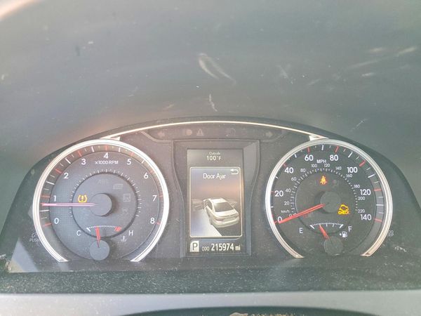 2016 TOYOTA CAMRY