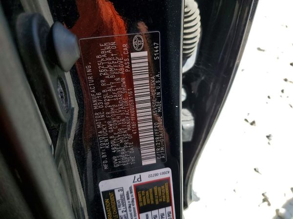 2016 TOYOTA CAMRY