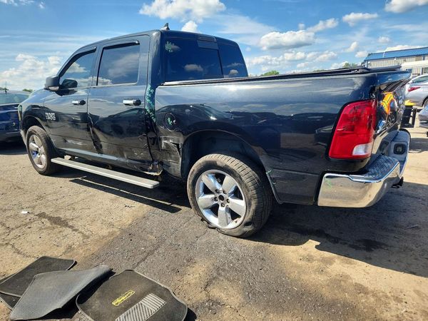 2016 RAM 1500 SLT