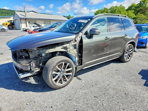 2018 VOLVO XC90